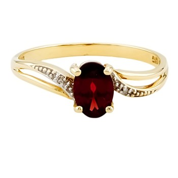 9ct gold Garnet / Diamond Ring size P